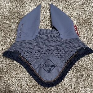 LeMieux Jay Blue Medium Bonnet